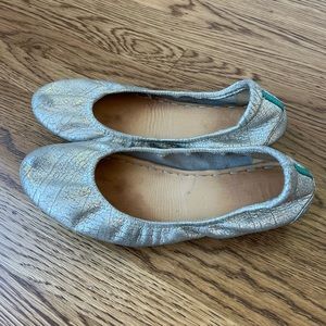 Tieks Foldable Flats, Silver size 6
